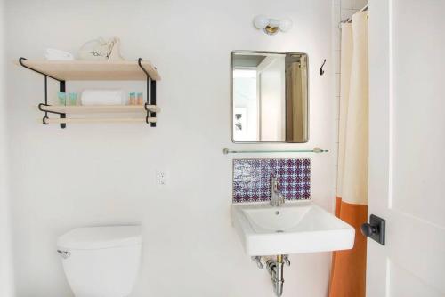 Annabelle 3A - Historic Downtown, Fully Equipped