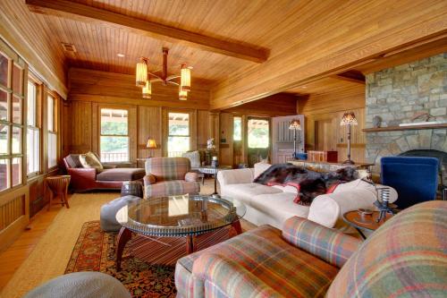 Serene Silver Bay Home on Lake George w/ Boat Slip in Hague