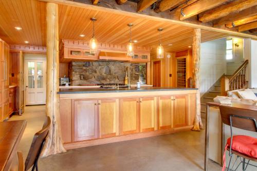 Serene Silver Bay Home on Lake George w/ Boat Slip in Hague