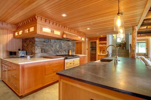 Serene Silver Bay Home on Lake George w/ Boat Slip in Hague