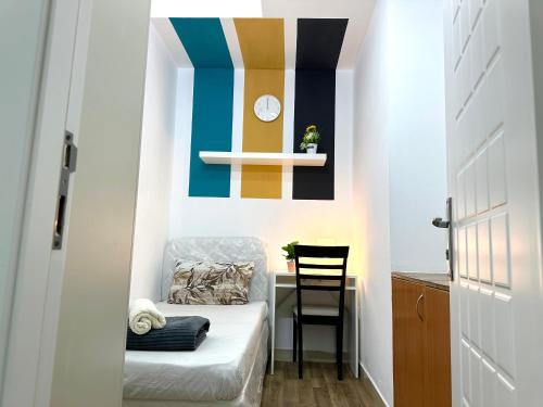 Charming Partition Room in Barsha Heights Near ICM, Dubaj
