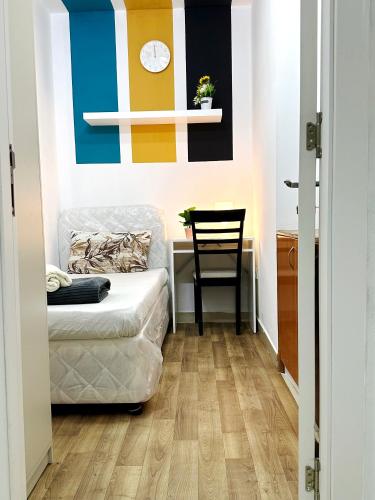 Charming Partition Room Near ICM - image 10