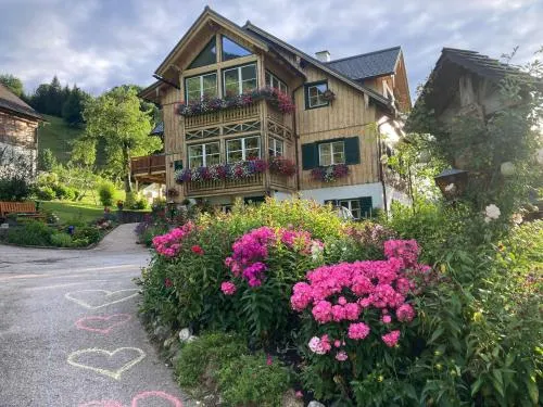 S'Rastl direkt mit Bergpanorama in Grundlsee, Österreich