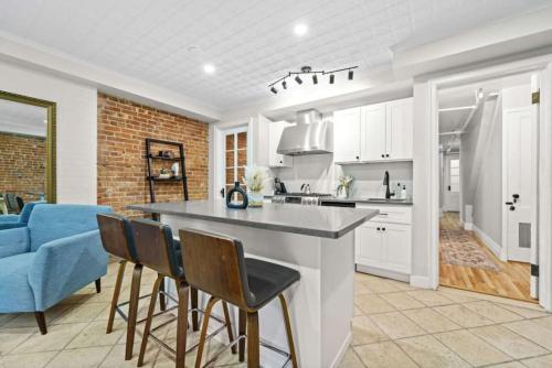 Newly Renovated 2BR w Rare Private Backyard and BBQ in New York, USA