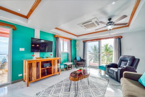 Miramar Suites in Placencia