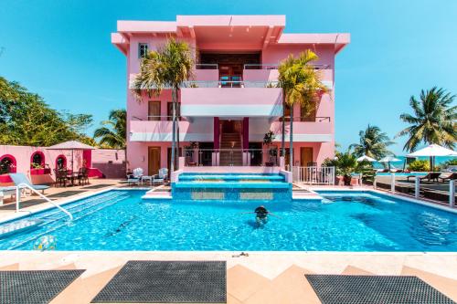 Vue extérieure, Miramar Suites in Placencia