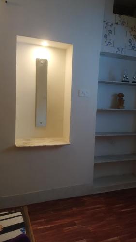 Standard Double Room image 5