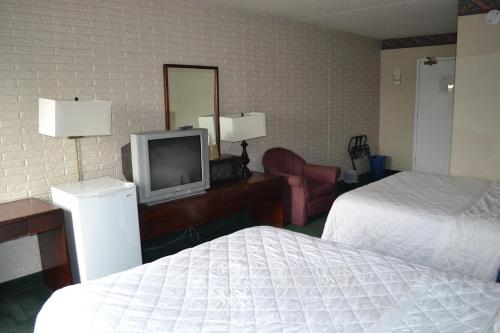 Red Carpet Inn & Suites South Plainfield/Piscataway - image 5