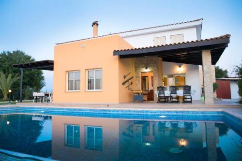 Villa Mouttali in Pano Akourdaleia