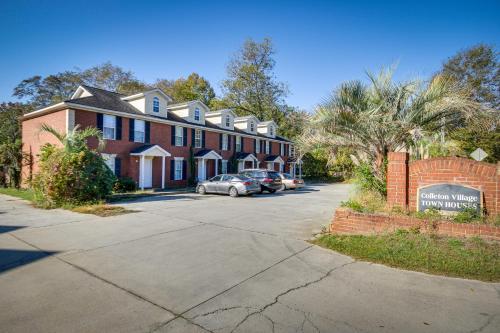 Quaint Orangeburg Townhome Near Hospitals and Campus in Orangeburg, USA