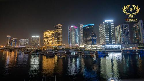 Damac Maison Canal Views Phineek Luxury 2BR Apartment, Dubaj (fotografie 3)