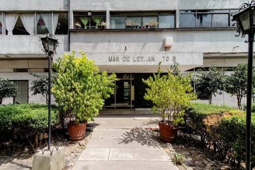 Habitación equipada, baño independiente y cocina. Cerca del Centro Histórico