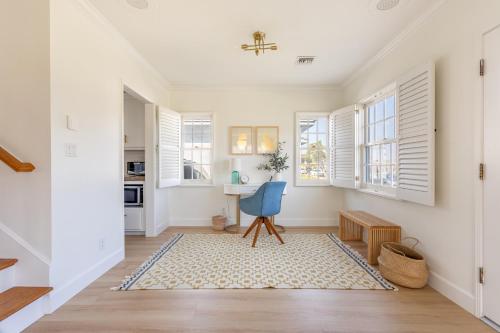 Modern Spacious Sunny Los Angeles Retreat in Hawthorne, USA