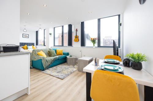 B&B Manchester - Bright Stylish Studio Apartment in Old Trafford - Bed and Breakfast Manchester