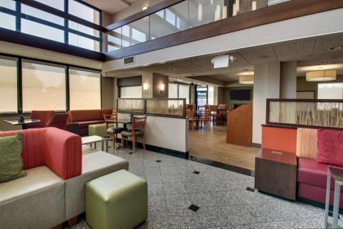 Drury Inn & Suites Evansville East