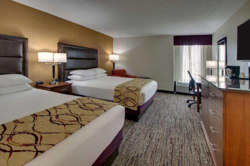 Drury Inn & Suites Evansville East