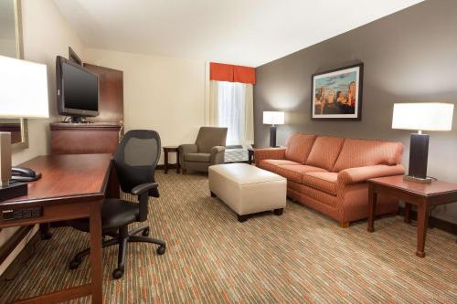 Drury Inn & Suites St. Louis Airport