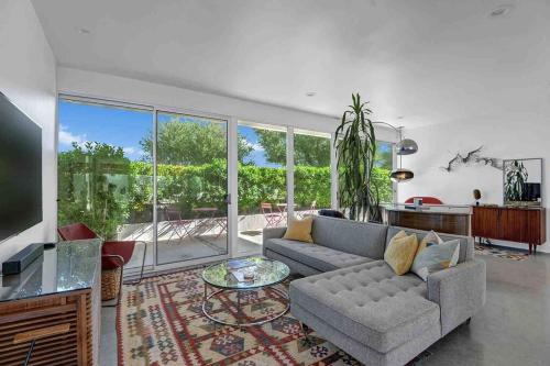 Wexler Steel House #4 - Pool Spa and Grand Piano in Palm Springs, USA