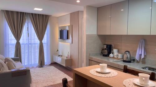 Elegante Apartamento, com ótima localização, na principal avenida de entrada em Bagé
