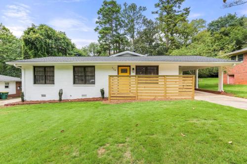 Sanctuary on Sherwood with a Backyard Oasis! in Athens, USA