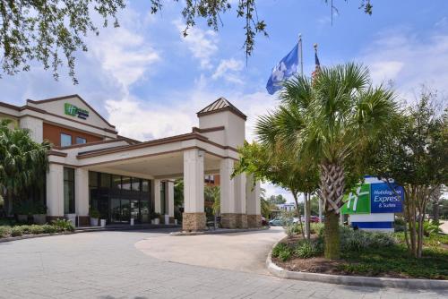 Holiday Inn Express and Suites New Orleans Airport, an IHG Hotel