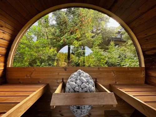 Liahona Guest House in Ucluelet, Canada