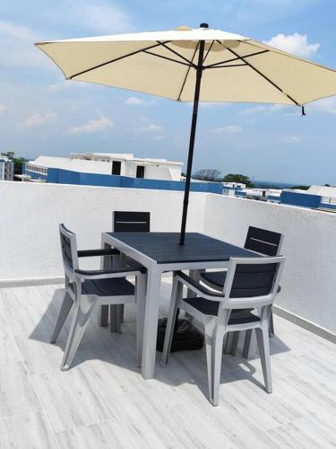 Apartamento con terraza privada