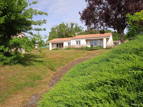 Holiday complex Le Domaine du Lambon, Prailles-La Couarde - semi-detached house