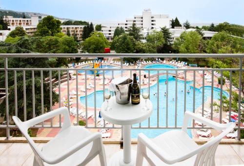 hotel-laguna-garden