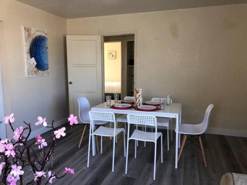 30 days minimum only, Entire Lovely 3-Bedroom Home w Yard, Parking in Chula Vista, USA