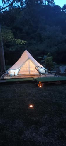 Umarin Glamping Resort Ac tent