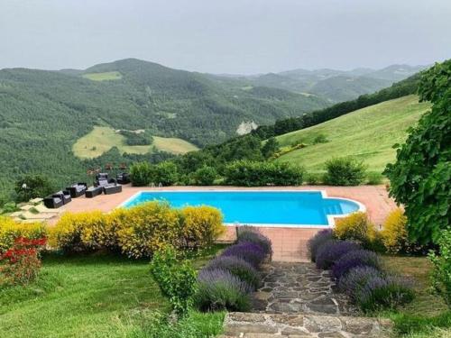  Stunning Villa in Apecchio with Jacuzzi in 61042 Apecchio