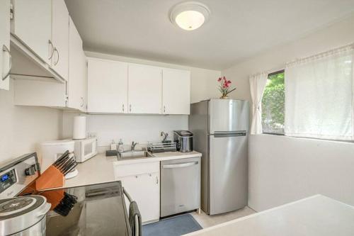 Newly Upgraded 2BR APT Near Keauhou Bay (6 Guests)