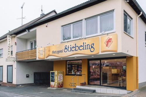 B&B Hirzenhain - Metzgerei Stiebeling - Stolberger Hof - Bed and Breakfast Hirzenhain