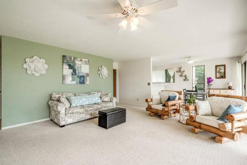 Newly Upgraded 2BR APT Near Keauhou Bay (6 Guests)