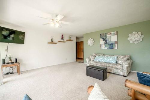 Newly Upgraded 2BR APT Near Keauhou Bay (6 Guests)