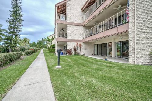 Newly Upgraded 2BR APT Near Keauhou Bay (6 Guests)