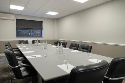 Huntingdon Marriott Hotel - image 4