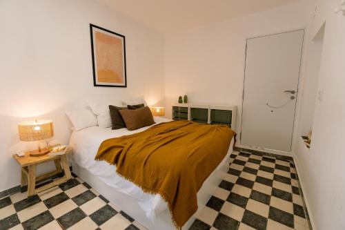 One-Bedroom Apartment image 2