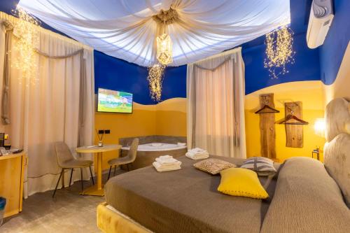 Suite Dreams Hotel Montecatini - Tap to explore photos