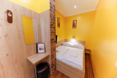 Double Room image 5