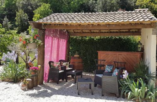 Dārzs, Le Clos du Cèdre (Le Clos du Cedre) in Saint-Sebastien-d'Aigrefeuille