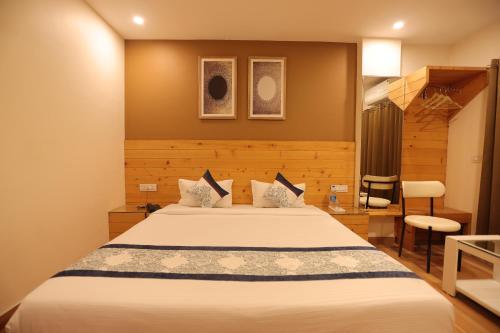 King Room image 4