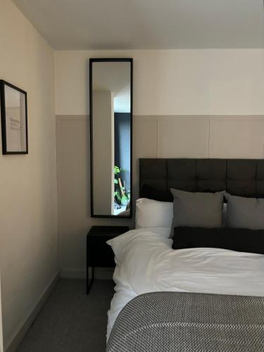 Riverside Wharf - Free Parking, Business, Couples & Families, Manchester (photo 6)
