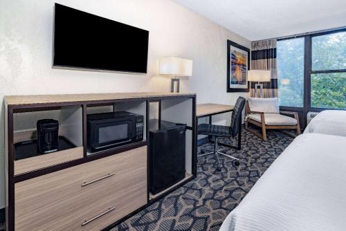 Ramada by Wyndham West Atlantic City