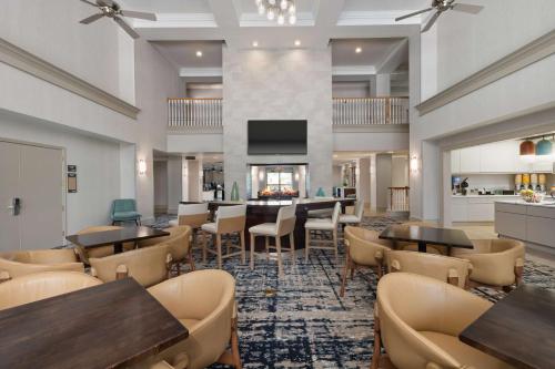 Food and beverages, Homewood Suites by Hilton Lake Mary Orlando North in Lake Mary