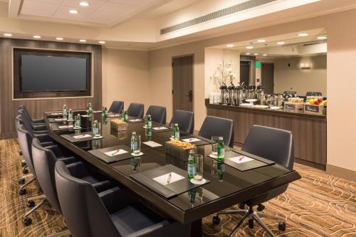 Costa Mesa Marriott - image 14