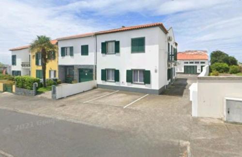  Cozy apartment close to airport, Ponta Delgada bei Mosteiros