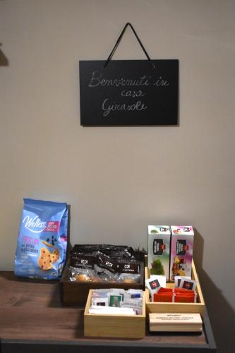 Casa Vacanze Oikia - Room Girasole, Naples (photo 7)