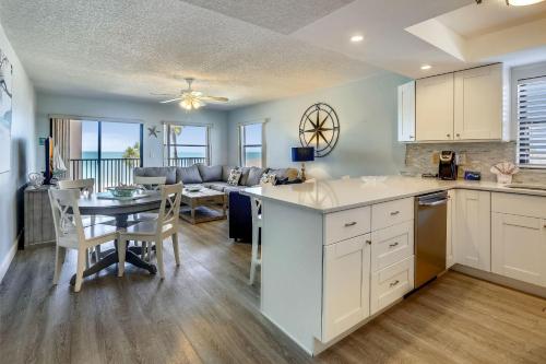 Emerald Isle 204 in St Pete Beach, USA